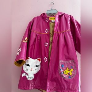 Kidorable rain jacket sz 6/7(oversized). Never worn.